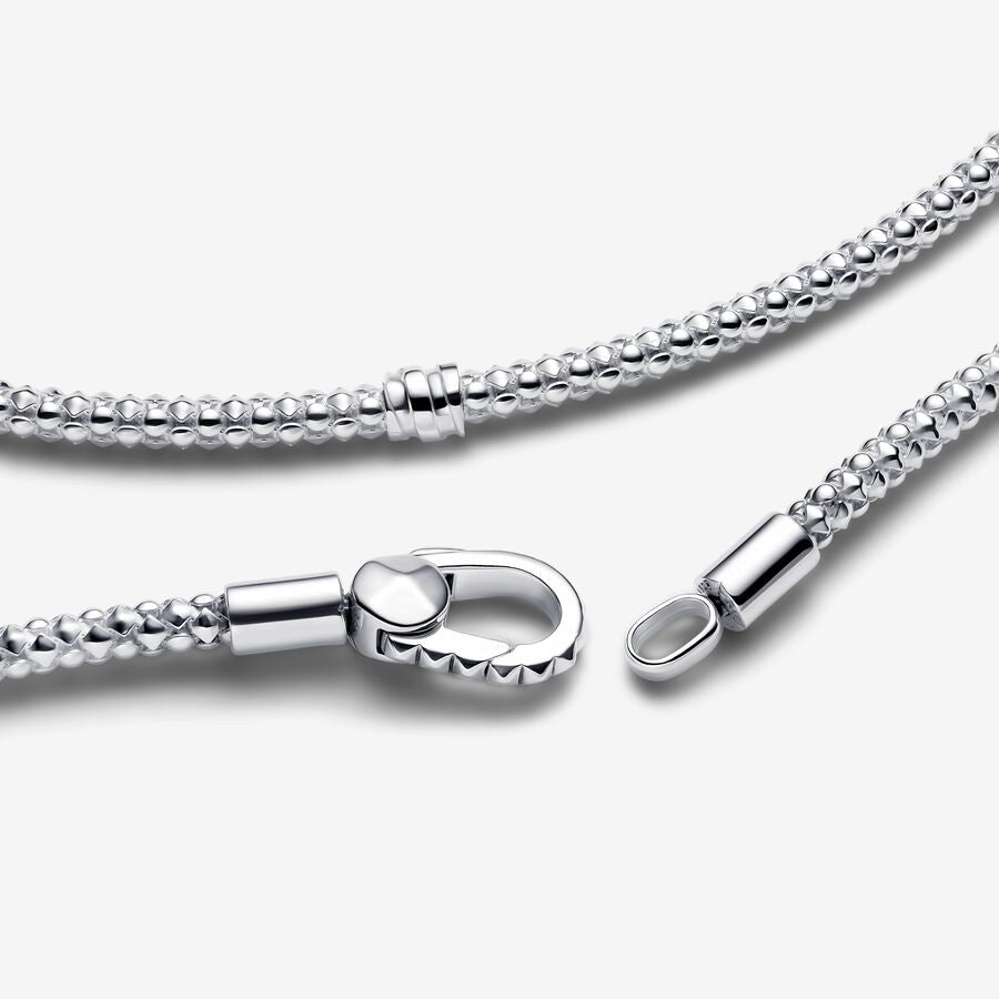 Pulseira de Corrente e Fecho com Tachas