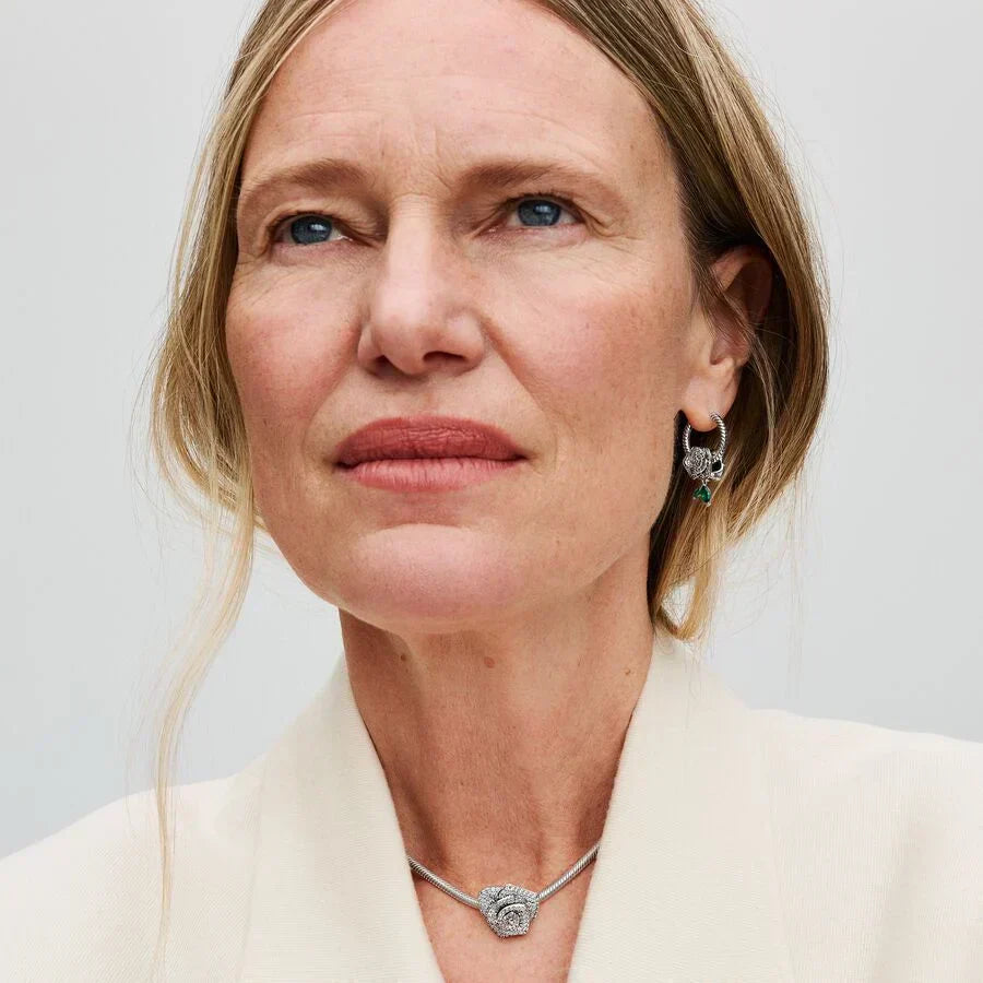 Conta Rosa Brilhante em Flor