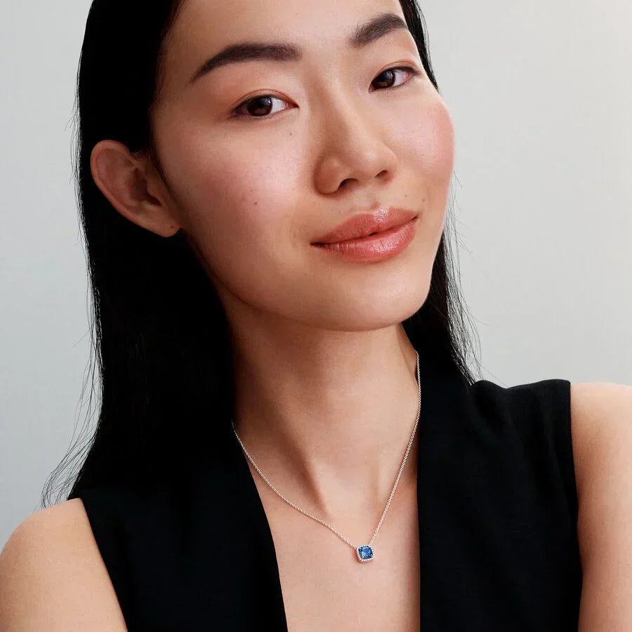 Colar Pendente Auréola Quadrada Brilhante