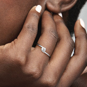 Anel Clear Tilted Heart Solitaire